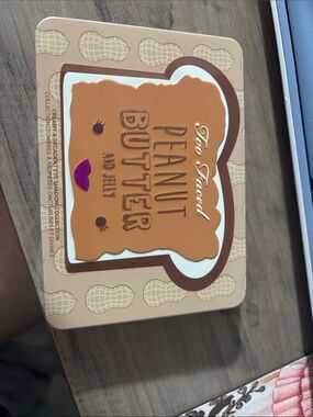 Too Faced Peanut Butter and Jelly Eyeshadow Palette - Brown/Tan